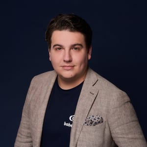 julian hertzog Headshot small